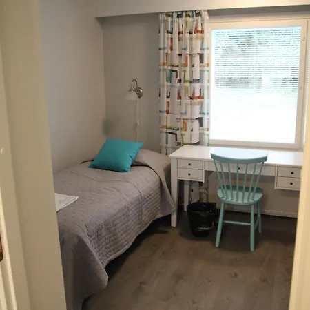 Savonlinnan Kansanopisto - Wanha Pappila Hostel