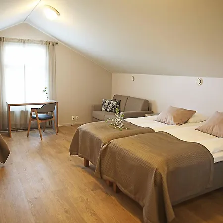 Hostel Savonlinnan Kansanopisto - Wanha Pappila Savonlinna