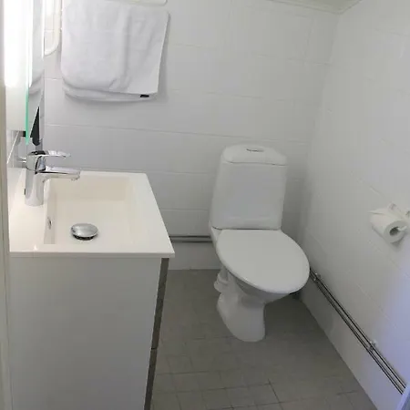 Savonlinnan Kansanopisto - Wanha Pappila 호스텔 사본린나